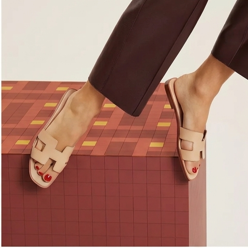H.E.R.M.E.S ORAN SANDAL ( ALBINO BEIGE LAMBSKIN )