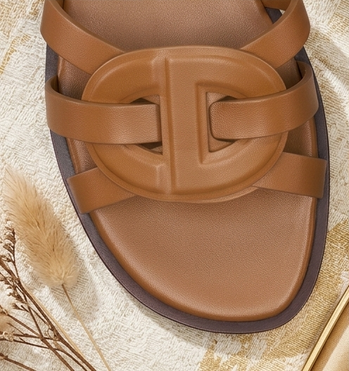 D-CLUB SLIDE ( CAMEL CALFSKIN )